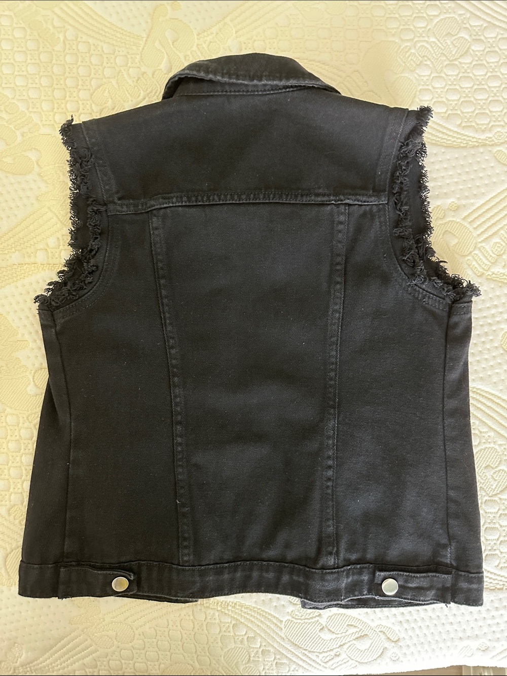 Ebossy Black Sleeveless Denim Vest - Picture 3 of 3